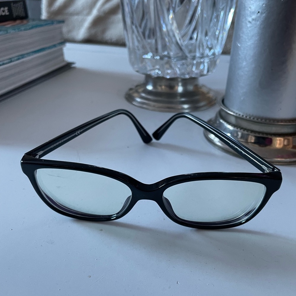 Gucci - Elegant Black Frame Prescription Eyeglasses